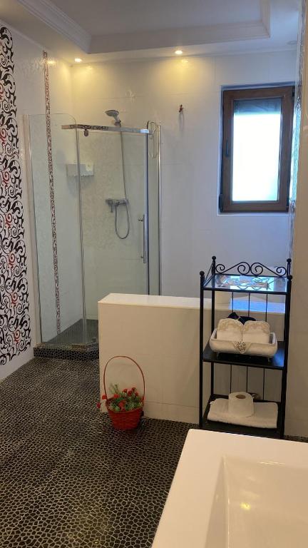 Baðherbergi á Ami Residence Bucharest Airport,Therme&FREE PARKING Otopeni