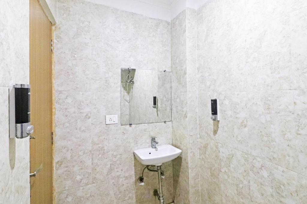 Koupelna v ubytování Hotel Trendy Residency - Couple Friendly Hotel
