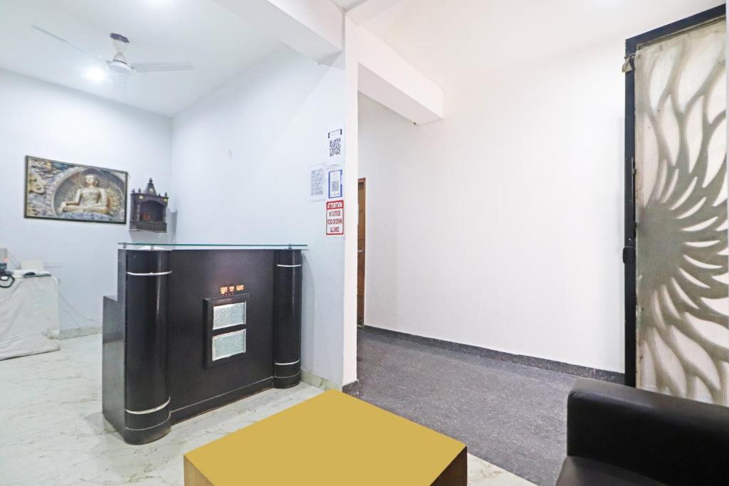 Kuchyň nebo kuchyňský kout v ubytování Hotel Trendy Residency - Couple Friendly Hotel