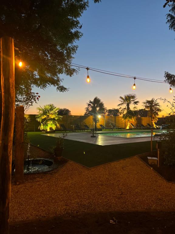 Piscina di Hotel Fleur de Lys o nelle vicinanze