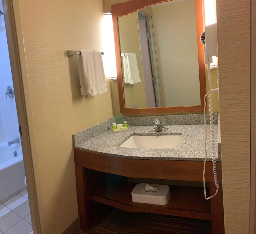 Koupelna v ubytování Holiday Inn Monclova by IHG