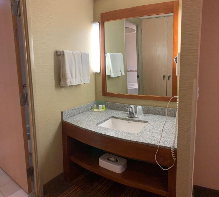 Koupelna v ubytování Holiday Inn Monclova by IHG