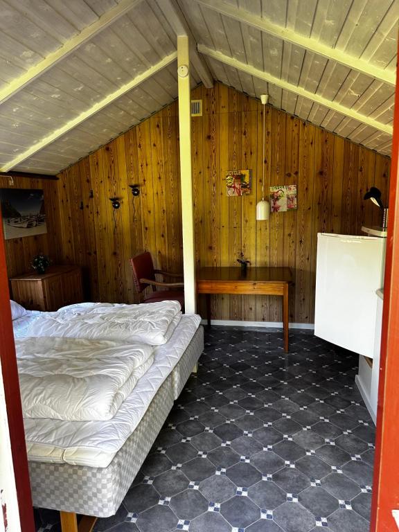 Postel nebo postele na pokoji v ubytování Tarm camping 2 Persons hytte