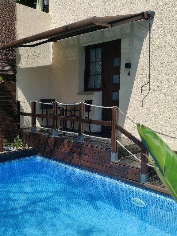 Bazén v ubytování Cal Music B&B nebo v jeho okolí