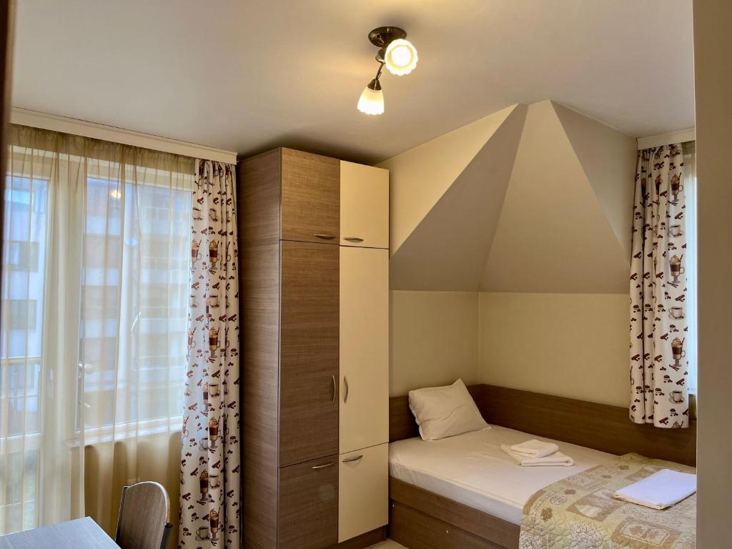 Postel nebo postele na pokoji v ubytování Хостел Атлас - Hostel Atlas