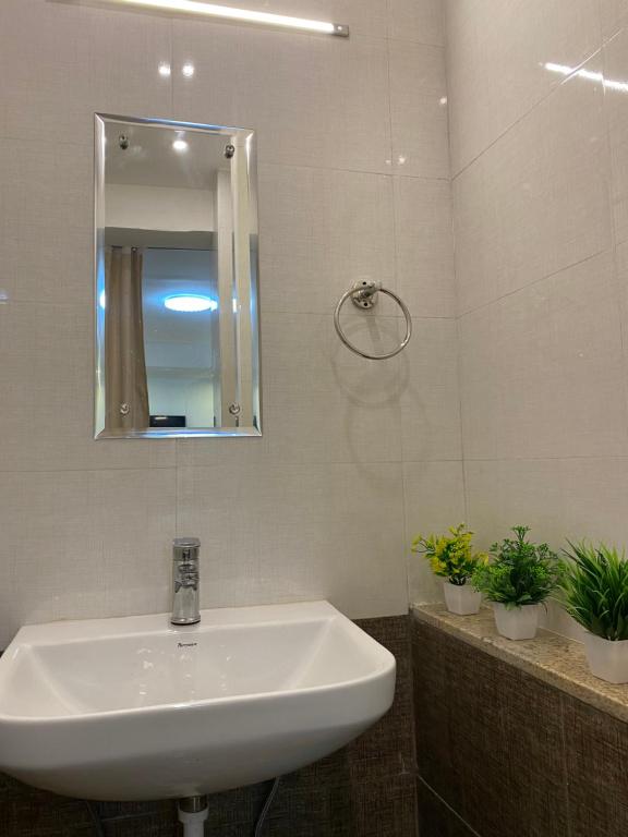 Koupelna v ubytování SRI VARİ studio Apartments