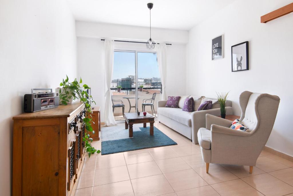 Khu vực ghế ngồi tại Welcome! Perfect Location-City Center