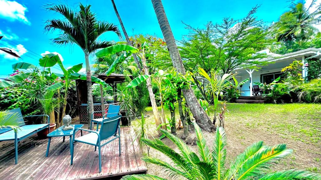 Zahrada ubytování MAJO LOUNGE dans un jardin tropical à 5 min de la mer Caraïbe