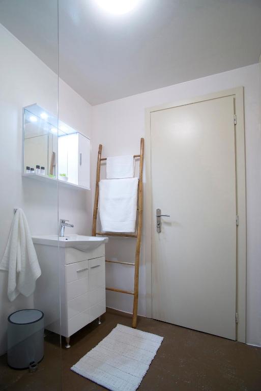 Ancient Agora Plaka - Resim 20