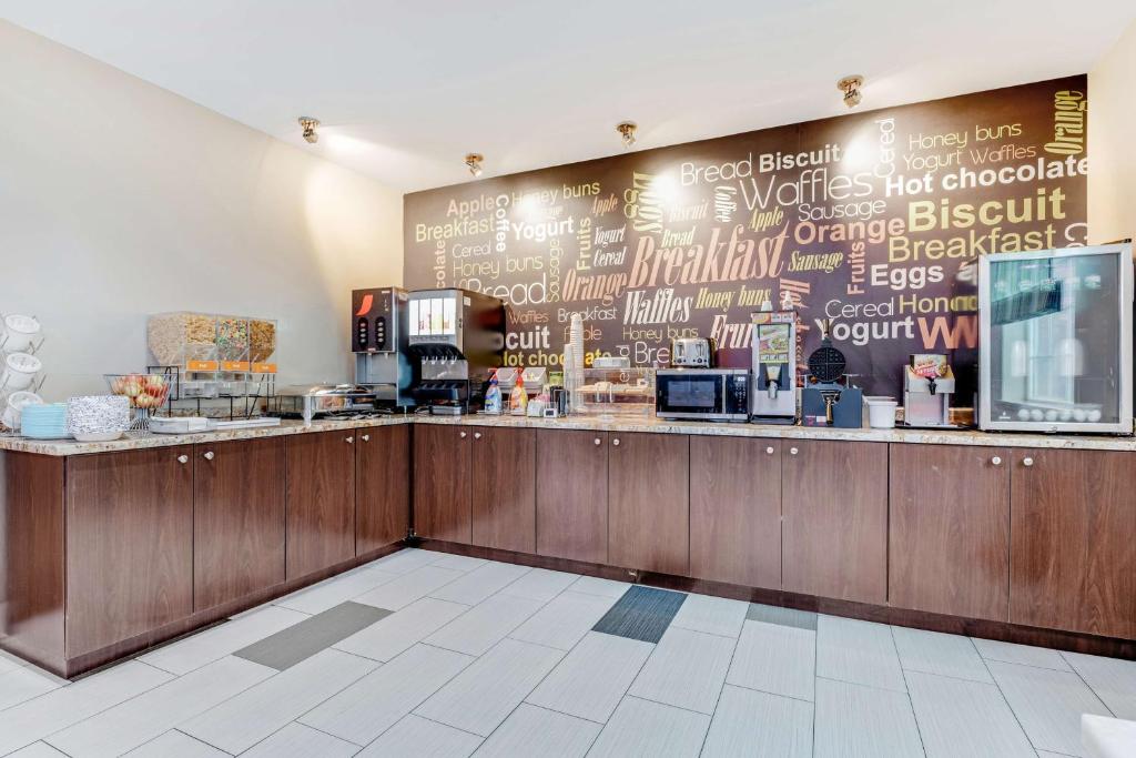 SureStay Plus Hotel by Best Western Owasso Tulsa North photo