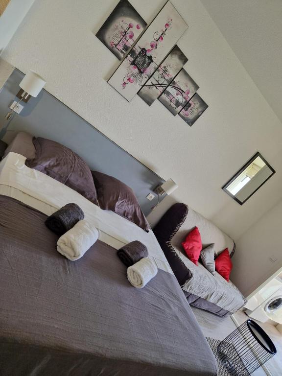 Postel nebo postele na pokoji v ubytování Dream Diamond Studio
