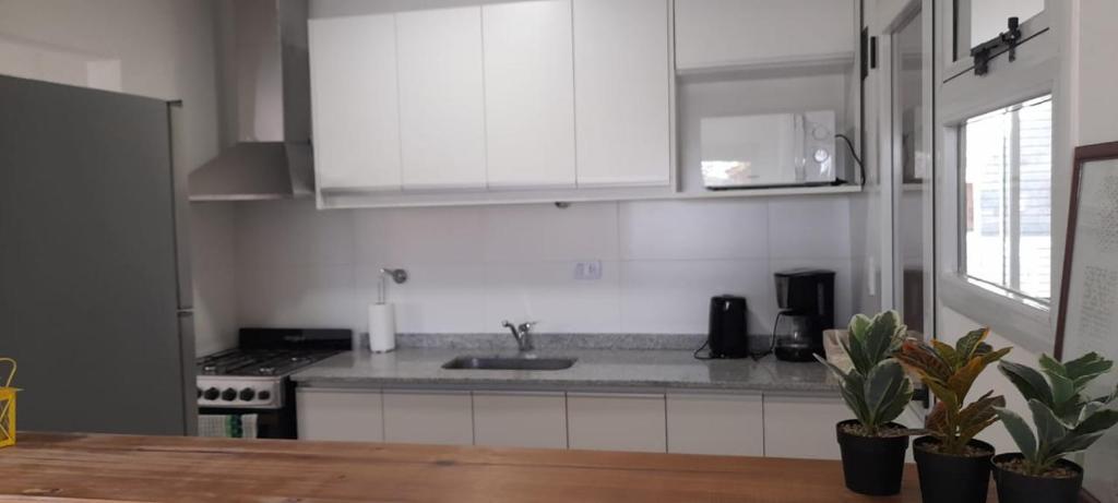 Kuchyň nebo kuchyňský kout v ubytování Casa Brisas de Drummond