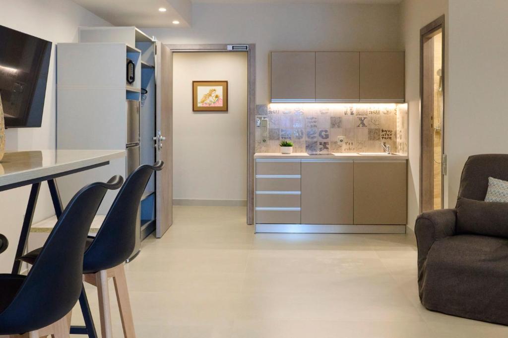 Acropolis Muses - Downtown Luxury Apartments - 8