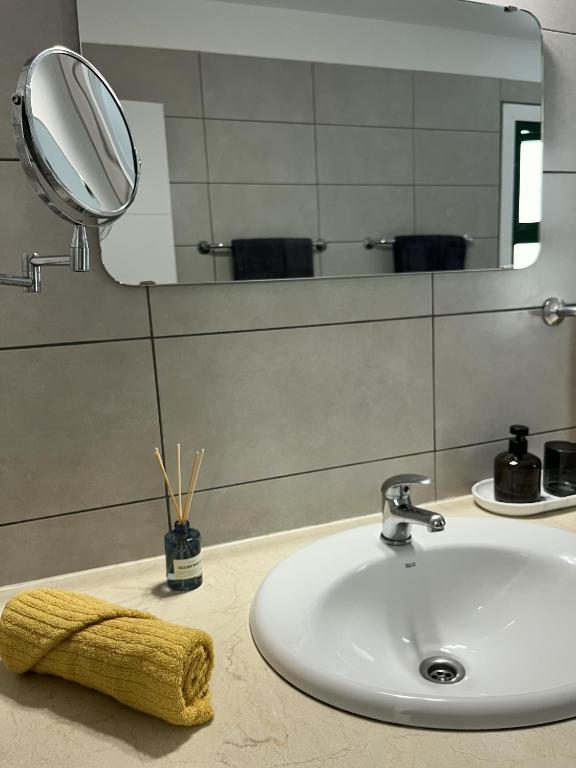Koupelna v ubytování Casa4You 110 - With heated pool, city and partial sea views