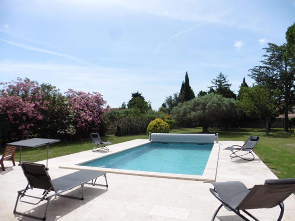 Charming holiday house with private pool, Maillane - Casa De Vacaciones De Tres Habitaciones