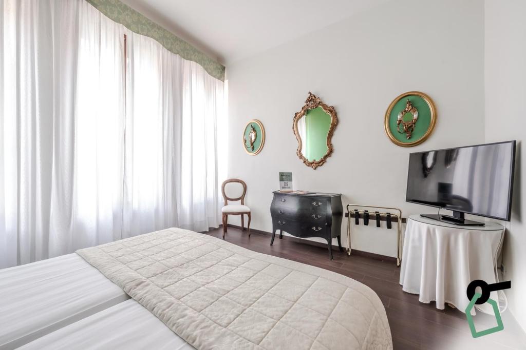 HOTIDAY Room Collection - Venezia Santa Lucia - Resim 33