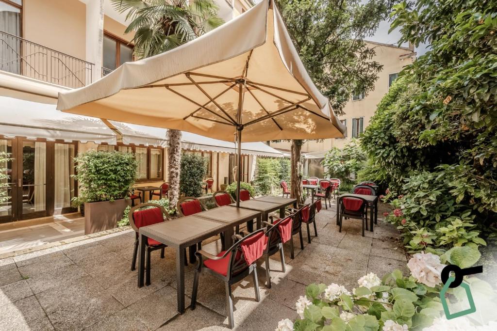 HOTIDAY Room Collection - Venezia Santa Lucia - Resim 18