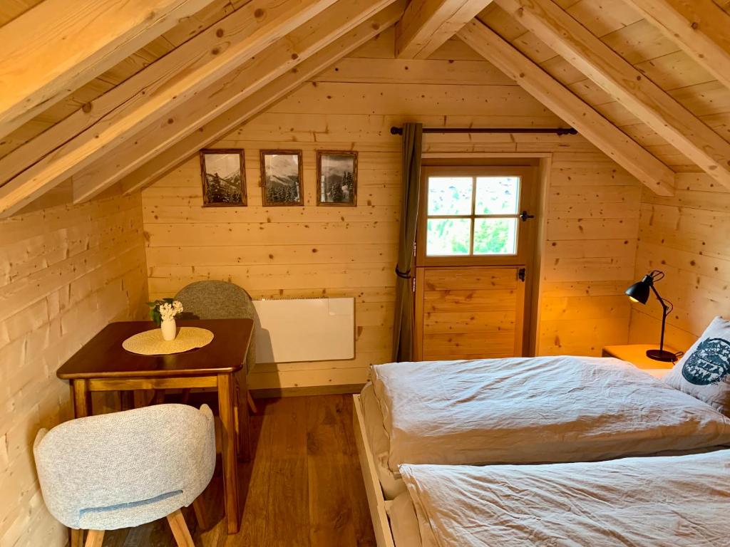 Postel nebo postele na pokoji v ubytování Mazot - einzigartig I view I ruhig I ski I wandern