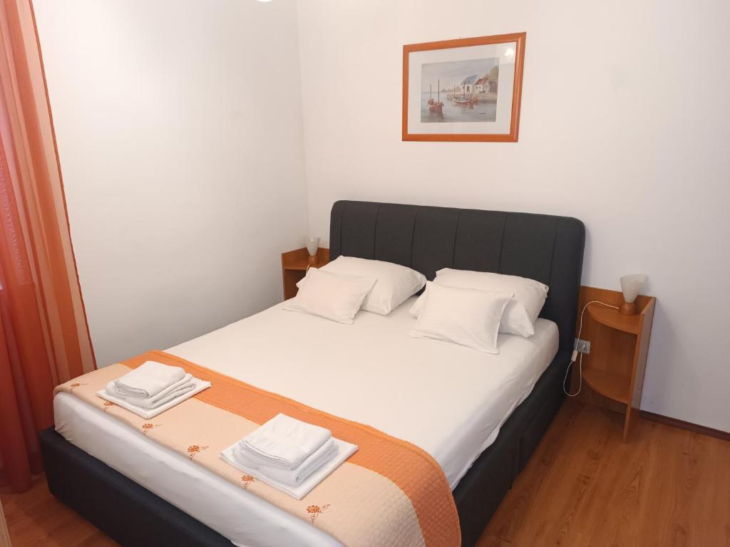 Postel nebo postele na pokoji v ubytování Raspudic