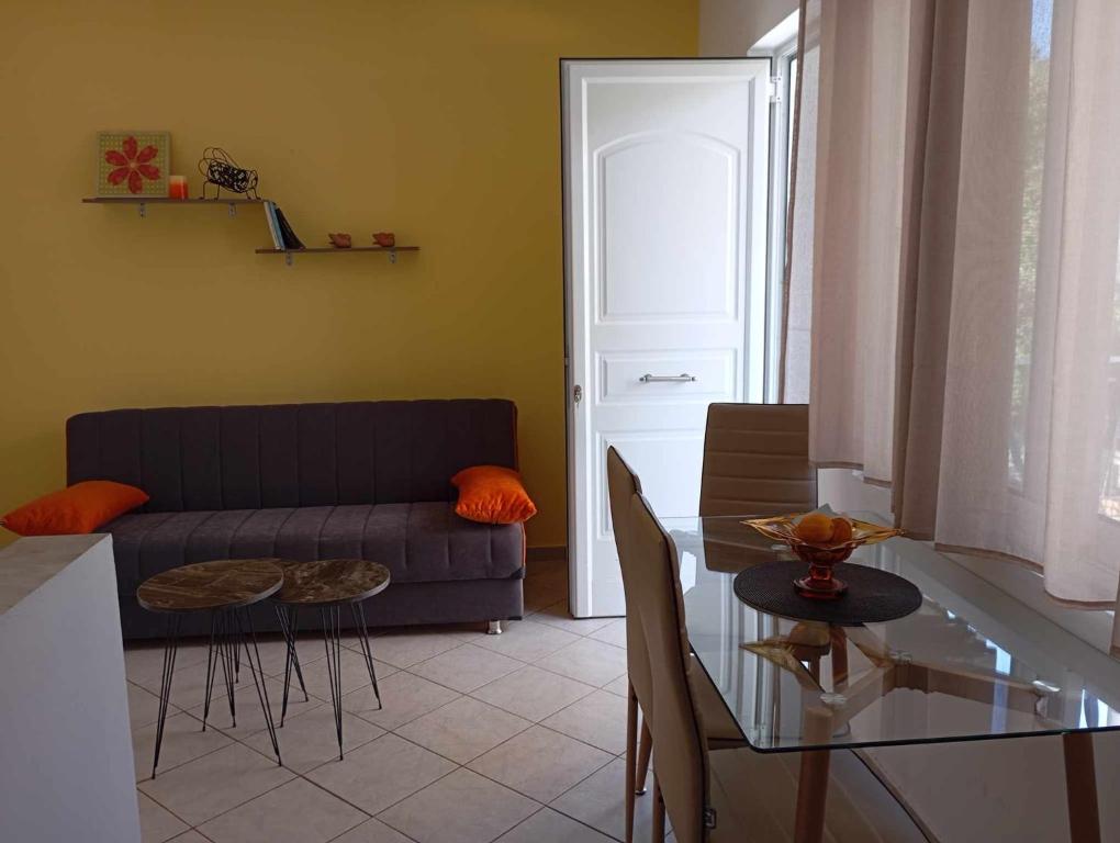 Villy's apartment - Standard Twin Room With Sofa