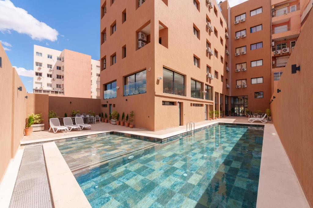 Bazén v ubytování Appart Hôtel Rambla nebo v jeho okolí