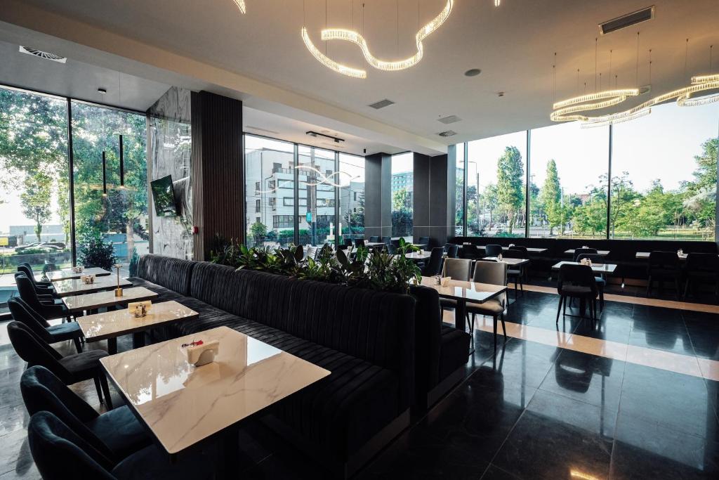 Panoramic Mamaia Hotel - Resim 4