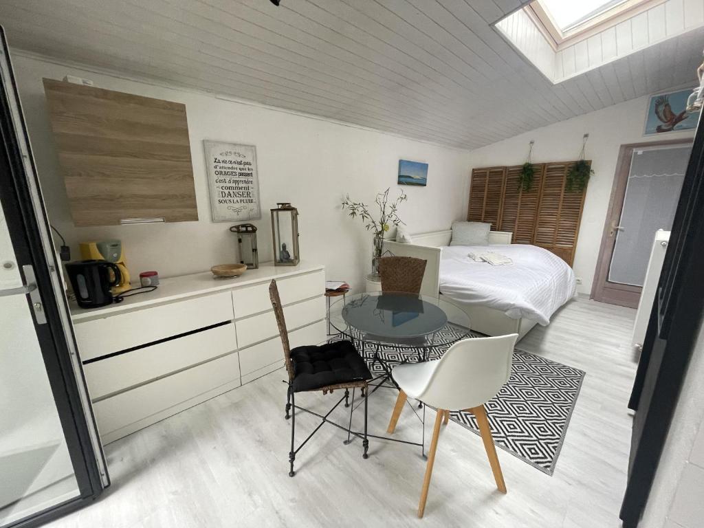 STUDIO-COTTAGE AVEC JARDIN-BASSIN D'ARCACHON