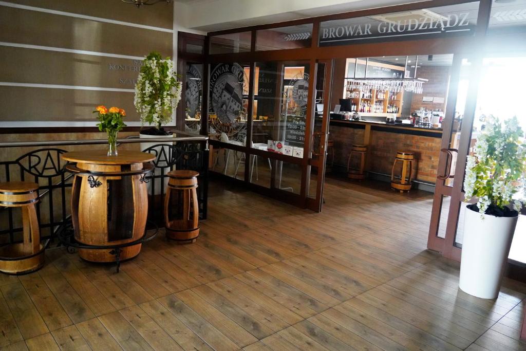 Lounge alebo bar v ubytovaní Hotel Rad