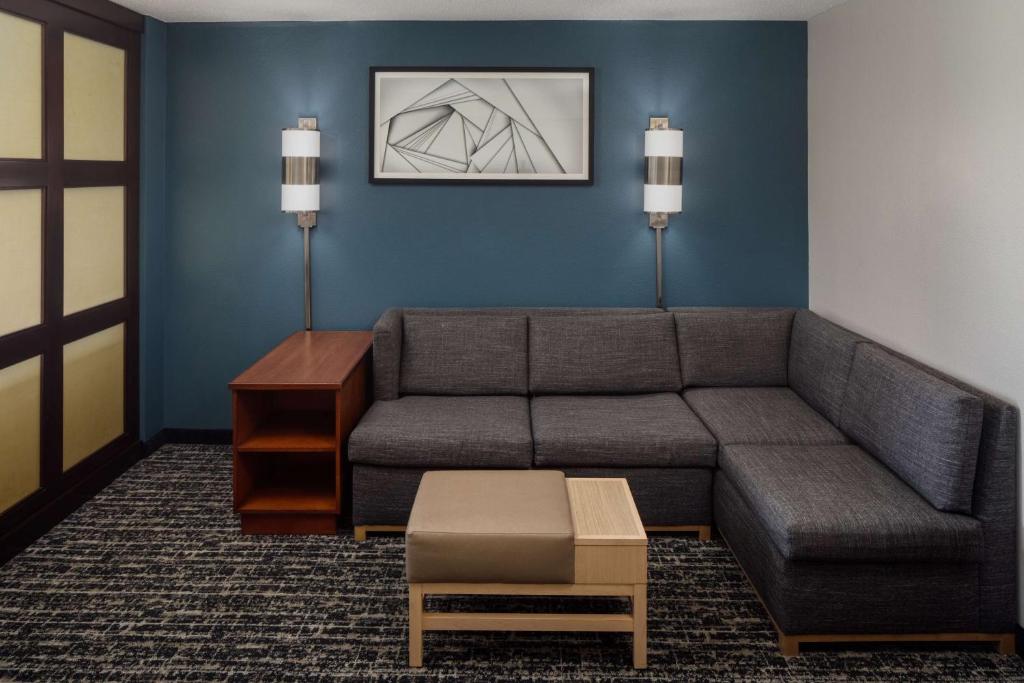 Hyatt Place Uncasville - Casino Area - King Room Met Bankbed - Hoge Vloer