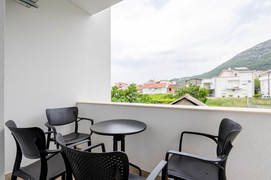 Nespecifikovaný výhled na hory nebo výhled na hory při pohledu z apartmánu