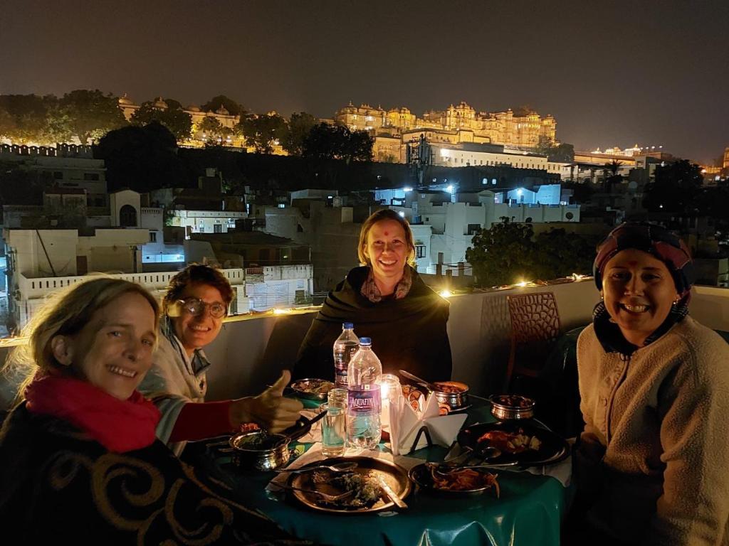 Επισκέπτες που μένουν στο Footprint Hostel Udaipur