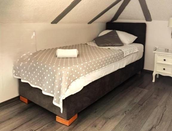 XIV Century Rooms - 16