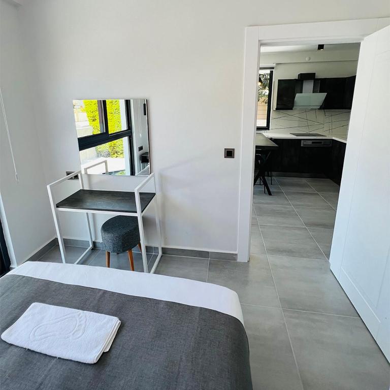 EURONOVA HOTEL & SUiTES - Suite Standarde
