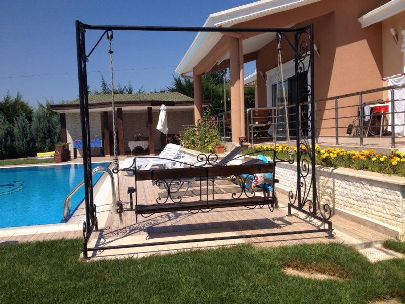 Bazén v ubytování 3 Bedroom Villa with private pool nebo v jeho okolí