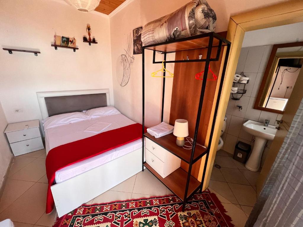 Postel nebo postele na pokoji v ubytování Rooms Merlika -Inside the Castle-