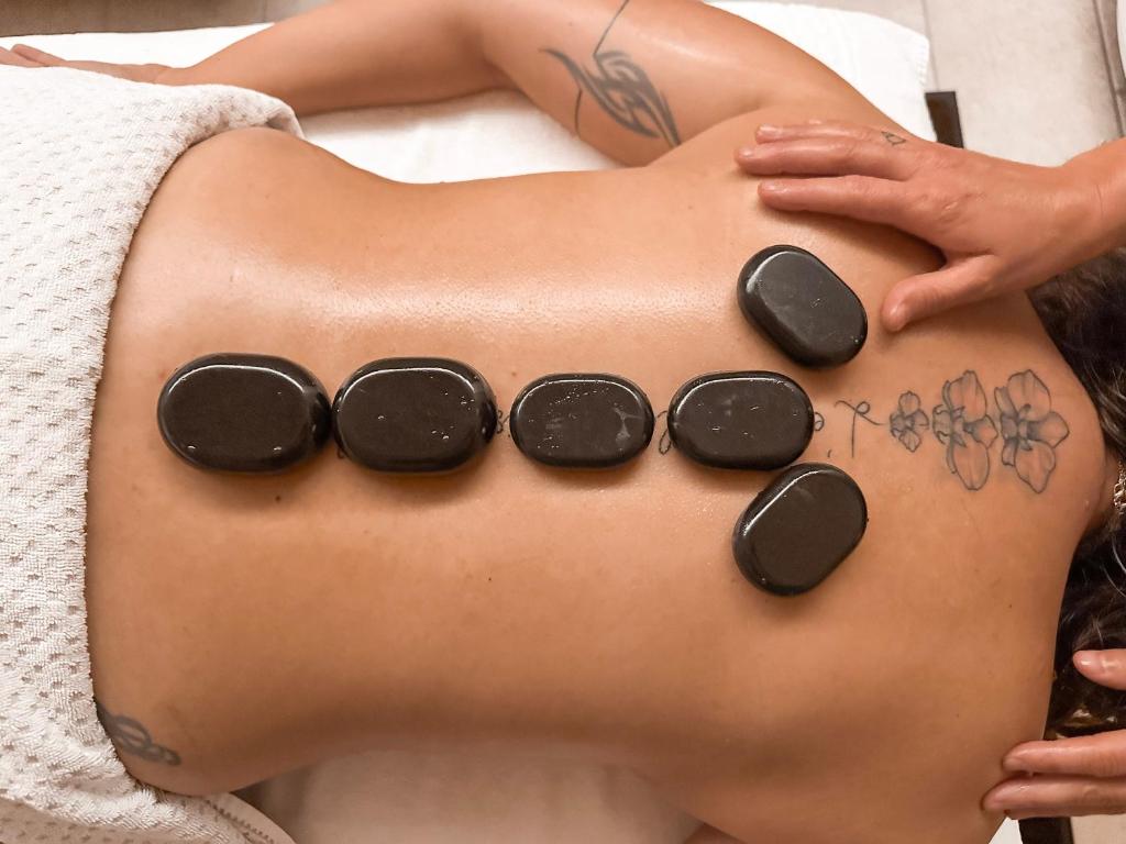 Kúpele alebo wellness v ubytovaní Hotel Flora