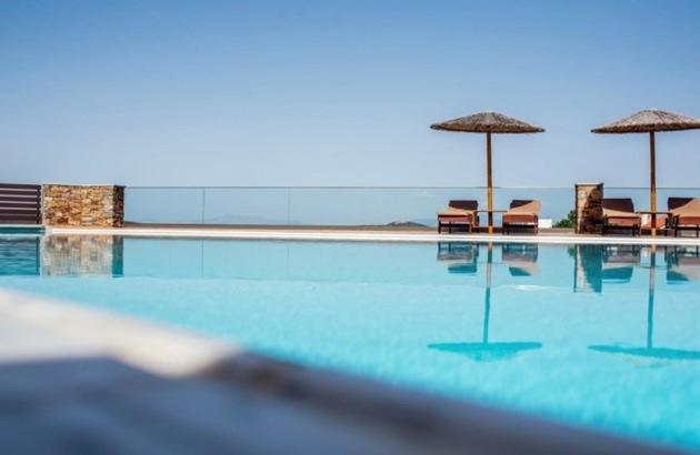 Bazén v ubytování Evia Hotel & Suites nebo v jeho okolí