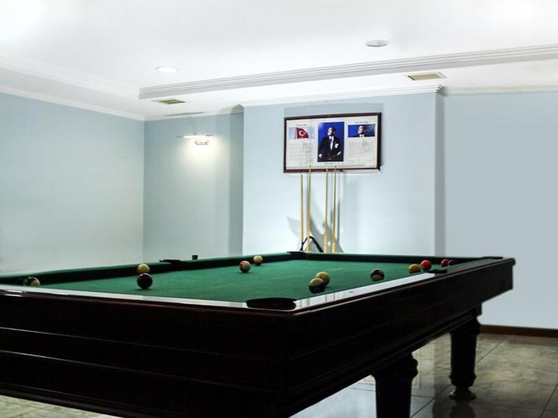 Biliár nebo kulečník v ubytování Helenapolis Otel