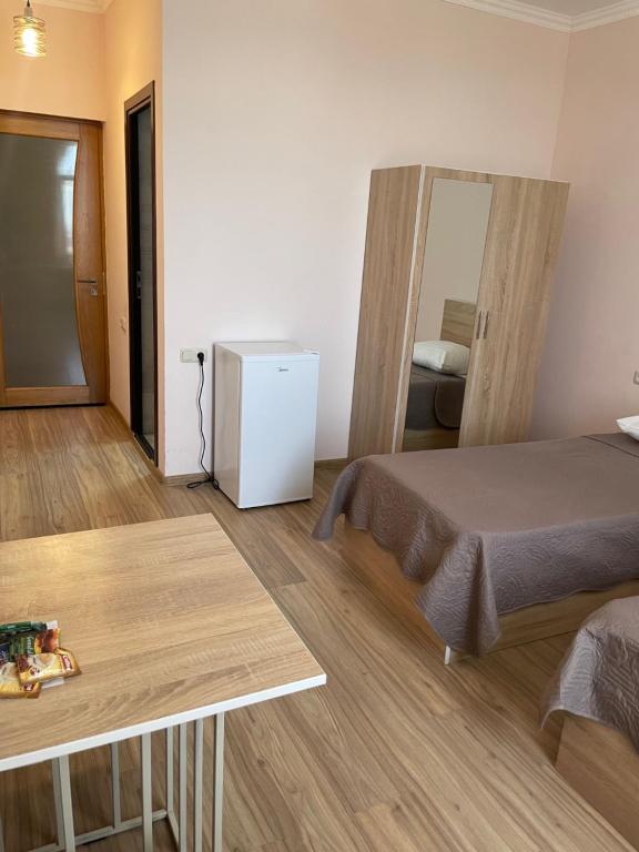 Kuchyň nebo kuchyňský kout v ubytování DECCA Hotel