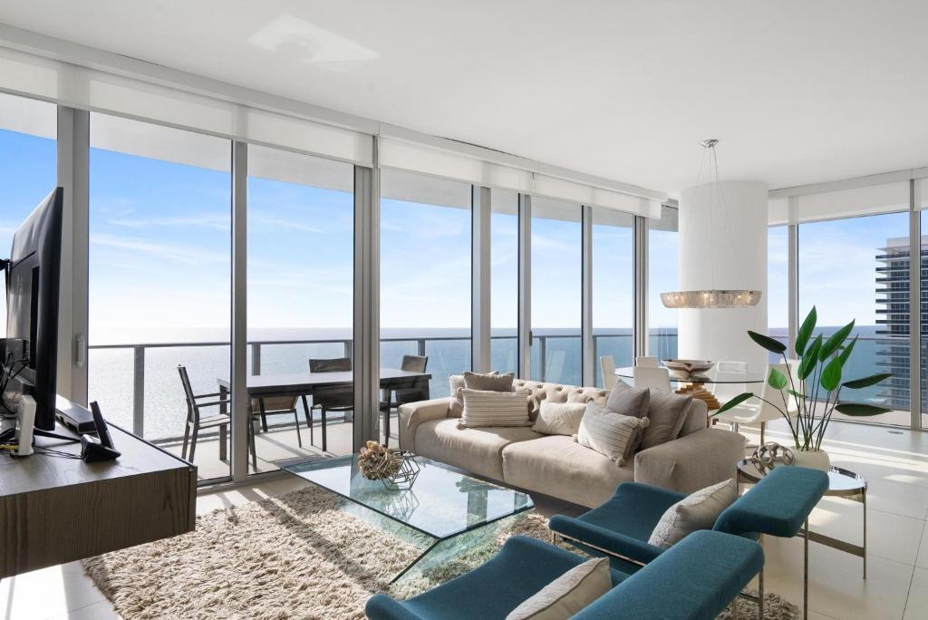 Gallery Detail: Zen Luxury Resort Ocean Front Penthouse Hollywood Updated Prices 2026