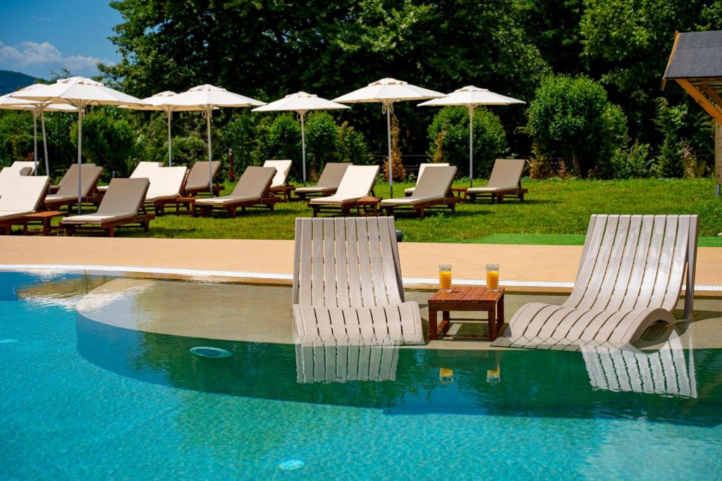 Bazén v ubytování Anemolia Resort and Spa nebo v jeho okolí