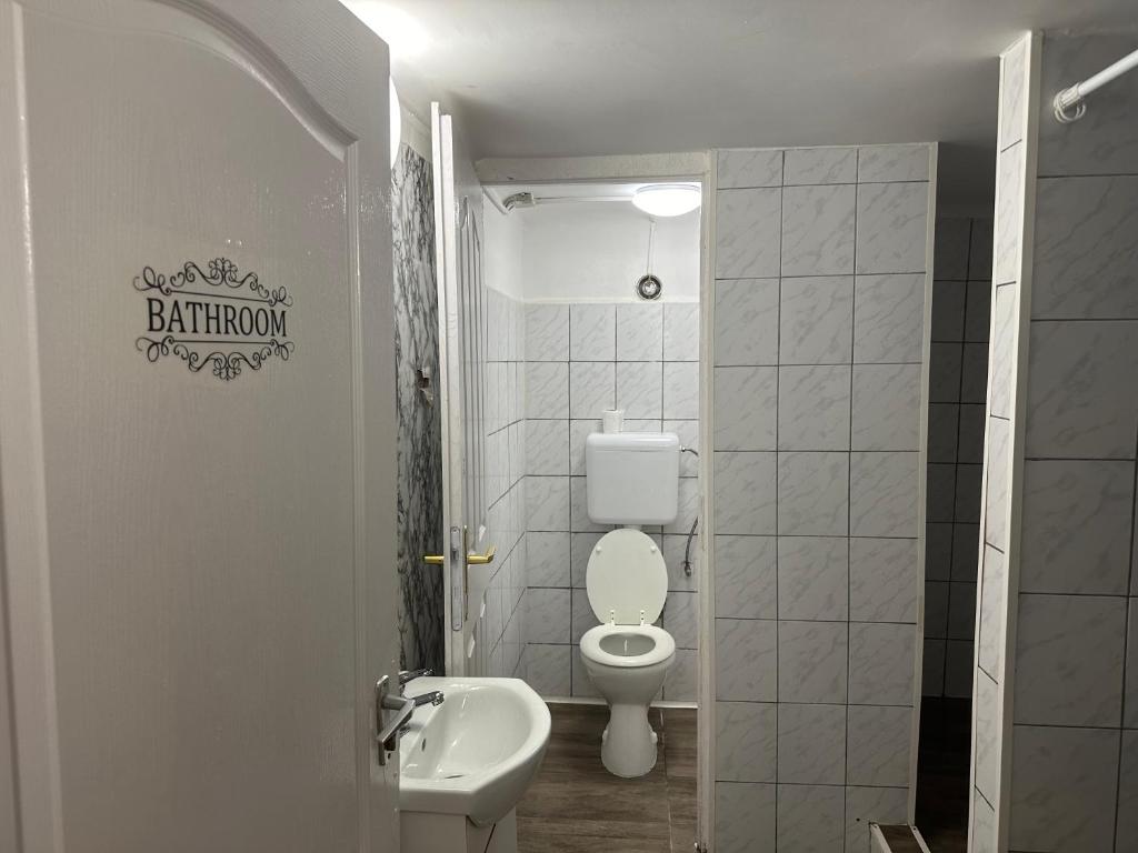 Koupelna v ubytování Hostel King