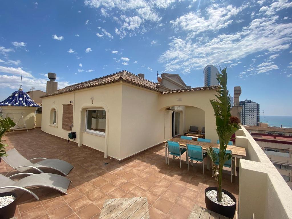 Beautiful view of Penthouse Apartment Views Of Surrounding Cities