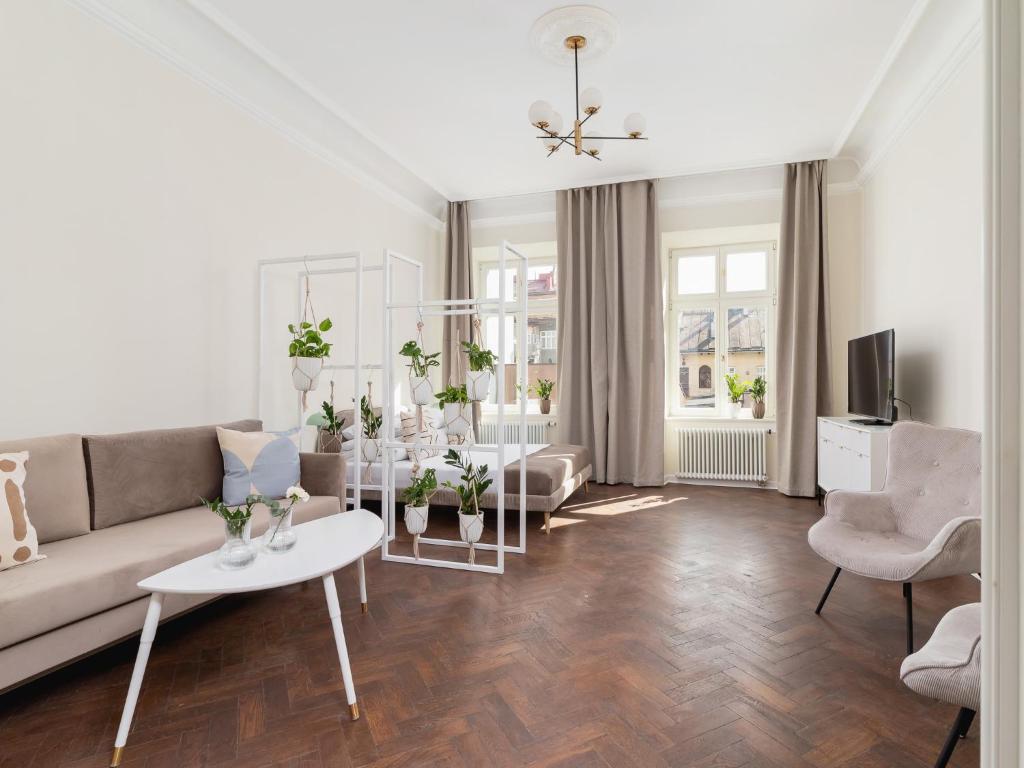 3 bedroom apartment - Rejtana 10, Kraków (updated prices 2026)