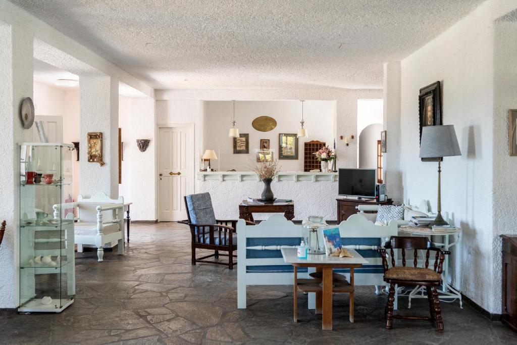 Posezení v ubytování Hotel Swiss Home
