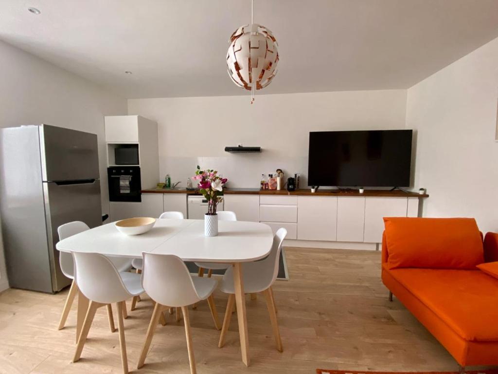 Køkken eller tekøkken på Kery House Calme et proche du Centre