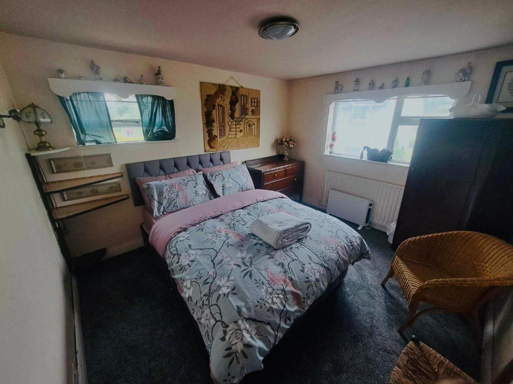Kingfisher Lodge & Pub - Double Room With Shared Bathroom