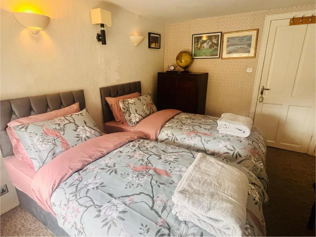 Kingfisher Lodge & Pub - Double Room With Shared Bathroom