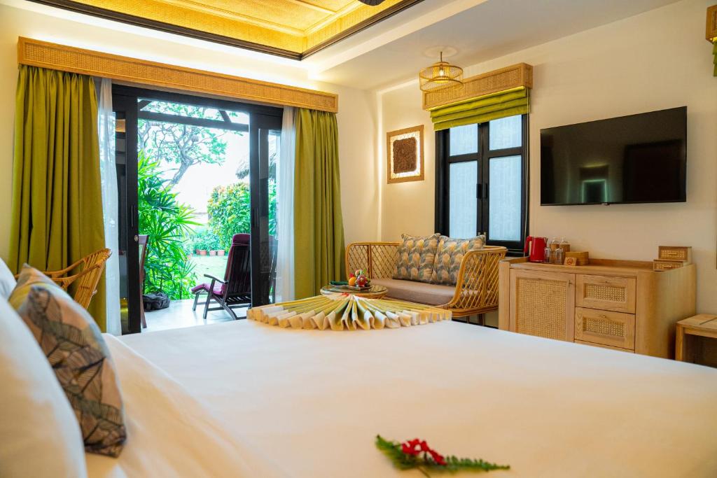 Serene Elite Premier Beach Front Bungalow
