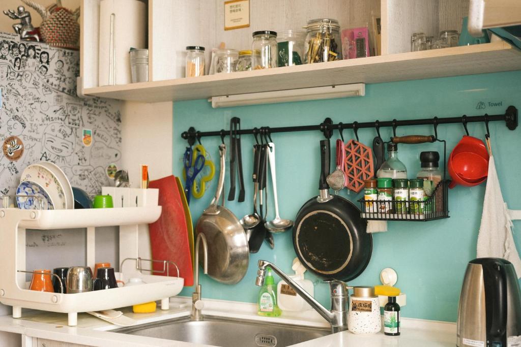 Kuchyň nebo kuchyňský kout v ubytování Loft18 Hostel